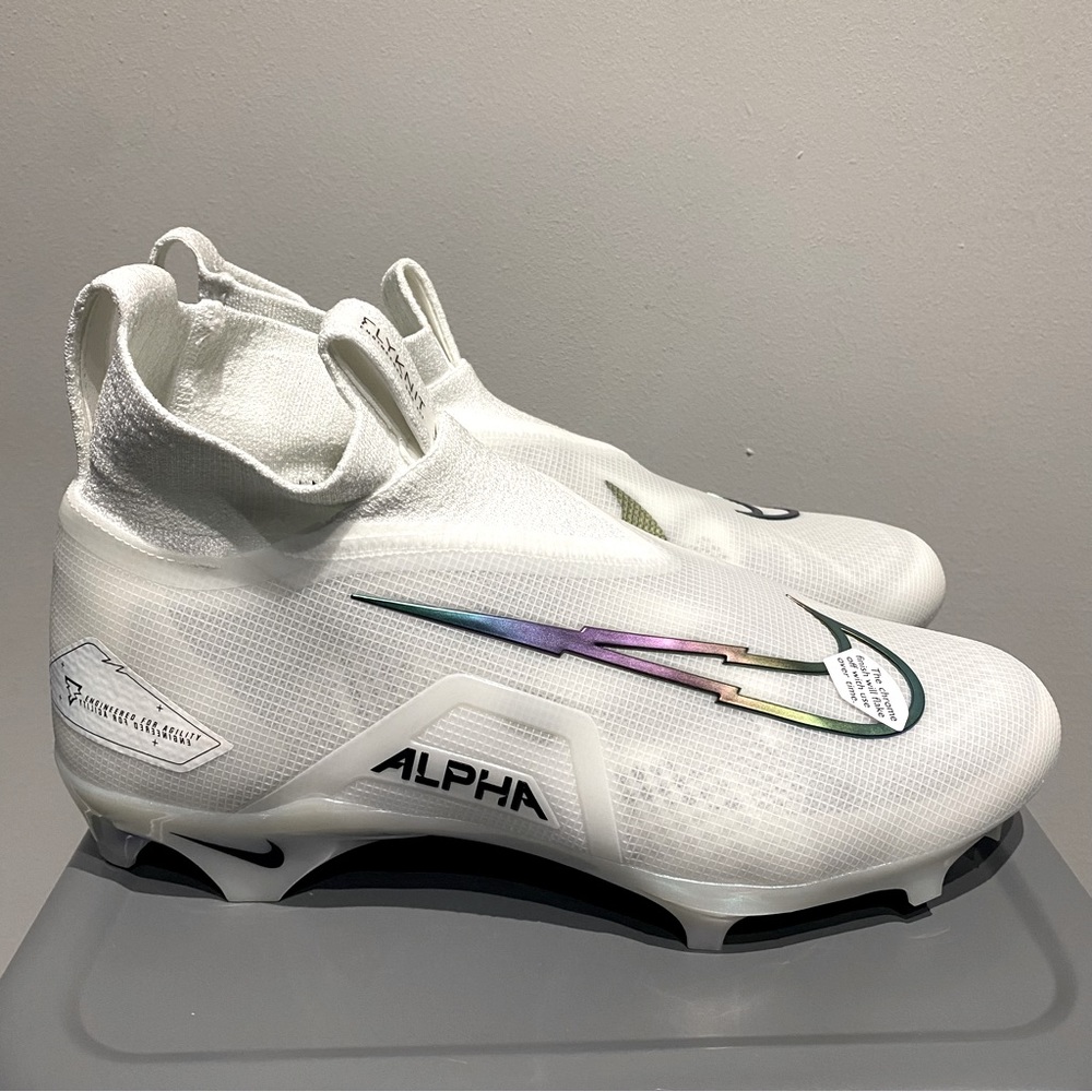 Nike Alpha Menace Elite 3 Men’s Football Cleats Size US10